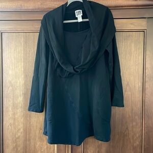 Prairie Underground black tunic